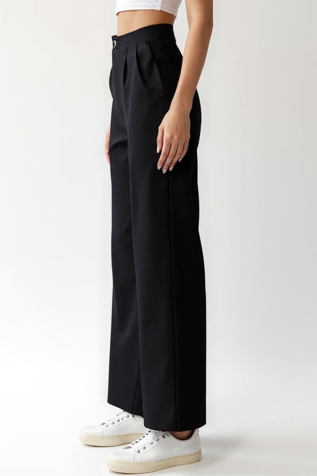 Lia | Pantalon noir à jambes droites