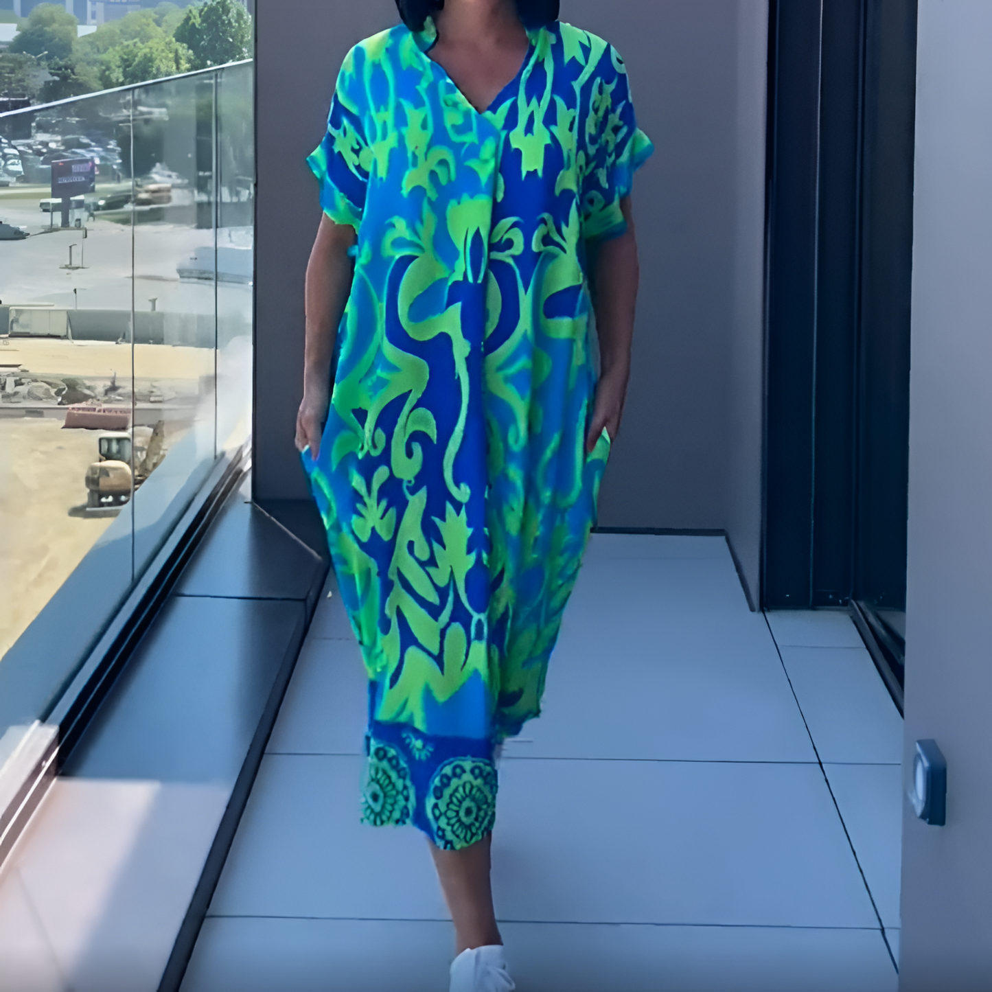 Lysoria™ | Robe élégante à décolleté en V avec imprimé stylé